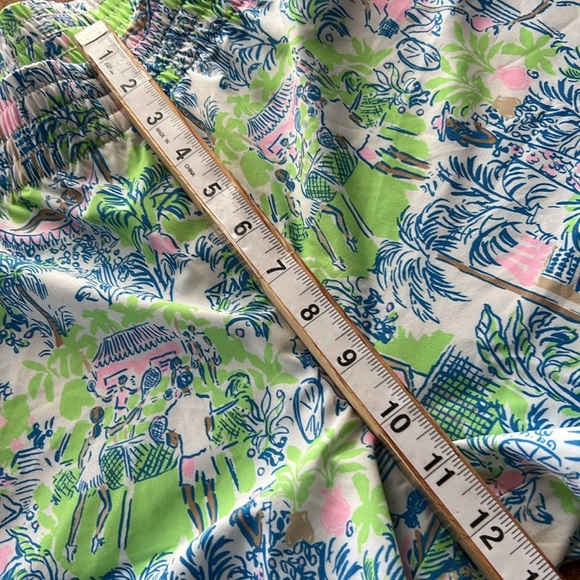 NWT Lilly Pulitzer Green and Pink Back Court UPF50 Athletic Shorts. XL - Picture 10 of 11